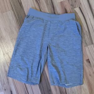 Lululemon Athletica Men's Heathered Gray Athletic Shorts